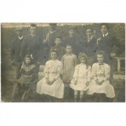 89 TONNERRE. Carte Photo d'une Famille avec un Chasseur ou Garde Chasse 1907