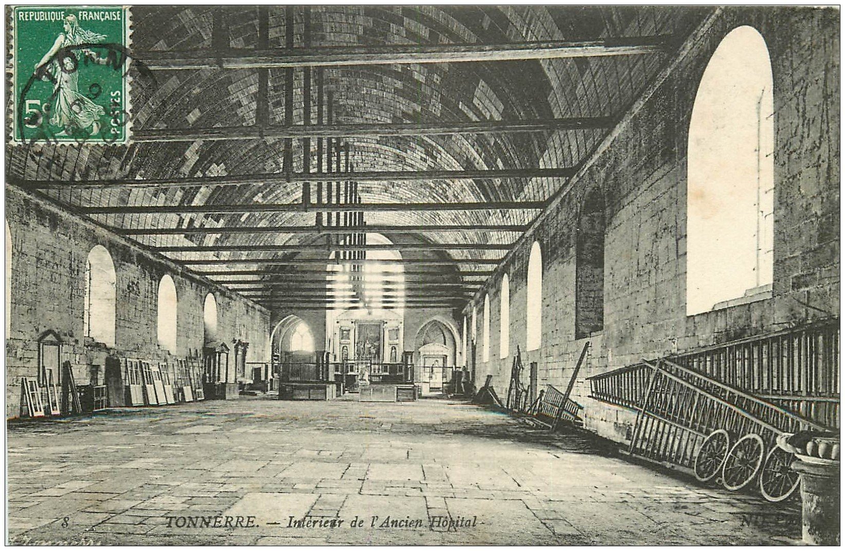 89 TONNERRE. Intérieur de l'Ancien Hôpital 1908