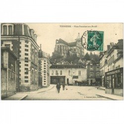 89 TONNERRE. Place Fontaine aux Boeufs Magasin de Photographie et Café Restaurant 1909