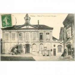 carte postale ancienne 89 TOUCY. Hôtel de Ville et Caisse d'Epargne 1915 . La Poste et l'urinoir public