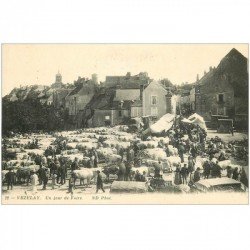 carte postale ancienne 89 VEZELAY. Jour de Foire aux Bestiaux