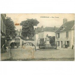 carte postale ancienne 91 ANGERVILLE. Place Tessier 1910 Coiffeur et Cycles Autos (en l'état)...