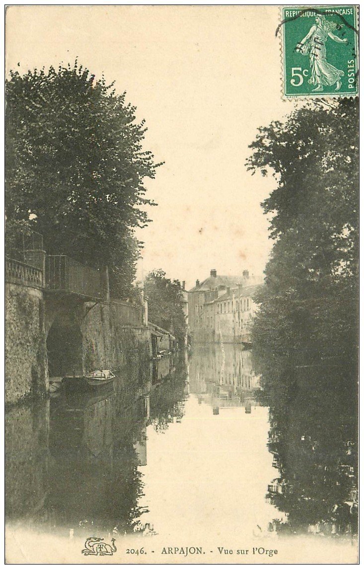 carte postale ancienne 91 ARPAJON. Vue sur l'Orge 1910