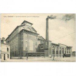 carte postale ancienne 91 CORBEIL ESSONNES. Grands Moulins Place de la république 1914