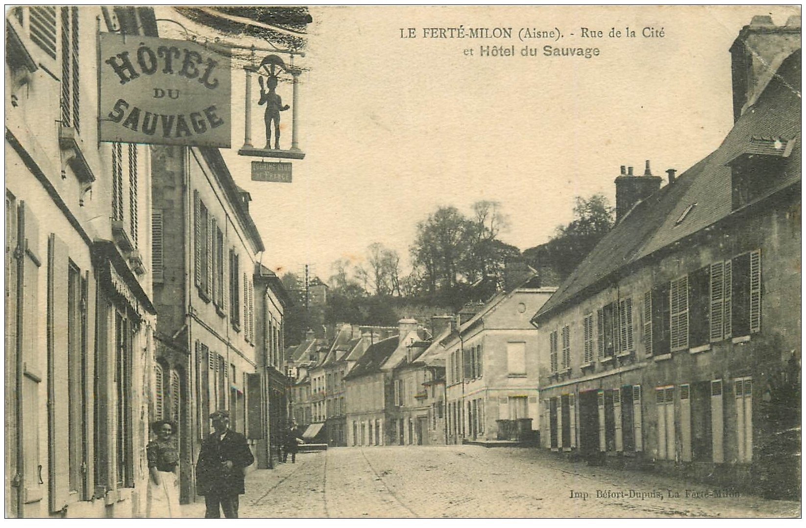 carte postale ancienne 02 LA FERTE-MILON. Hôtel du Sauvage Rue de la Cité 1914