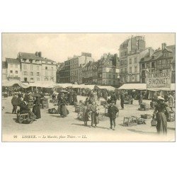 carte postale ancienne 14 LISIEUX. Le Marché Place Thiers