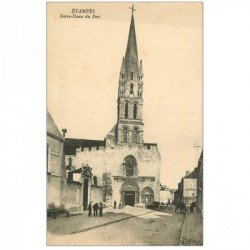 carte postale ancienne 91 ETAMPES. Notre Dame du Fort et Magasin de Chaussures