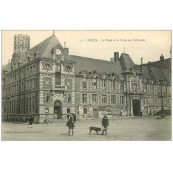 carte postale ancienne 14 LISIEUX. Poste et Porte des Tribunaux. Affiches Anis Berger et Koto