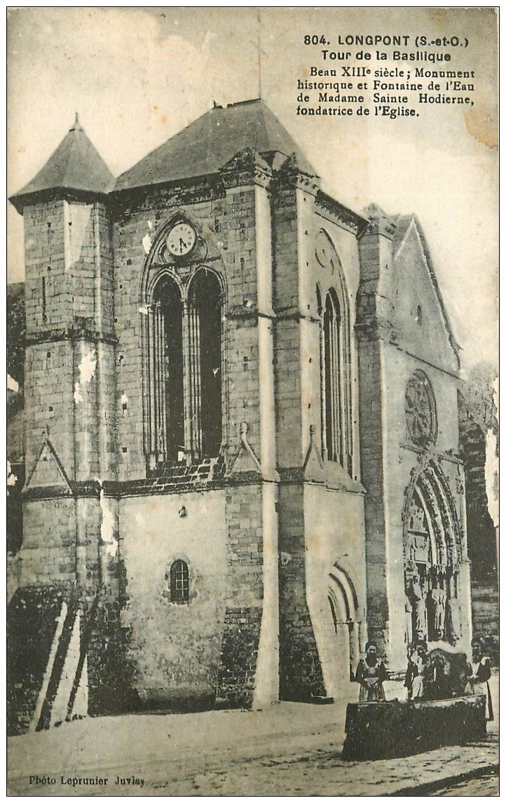 carte postale ancienne 91 LONGPONT. Tour de la Basilique et Fontaine
