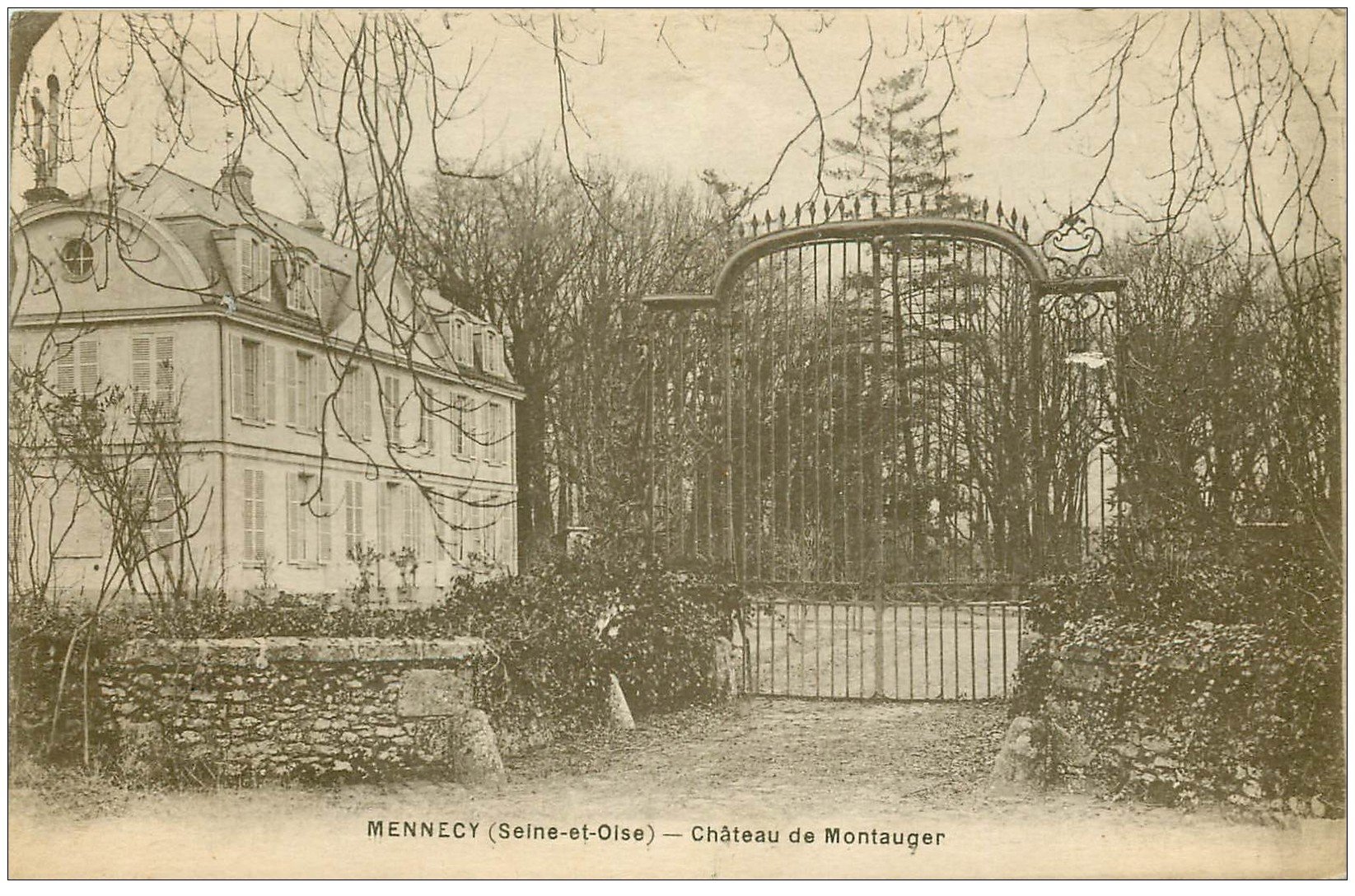 carte postale ancienne 91 MENNECY. Château de Montauger 1923