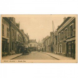91 MILLY LA FORET. Grande Rue voiture ancienne devant le Garage et Face Horlogerie Bijouterie