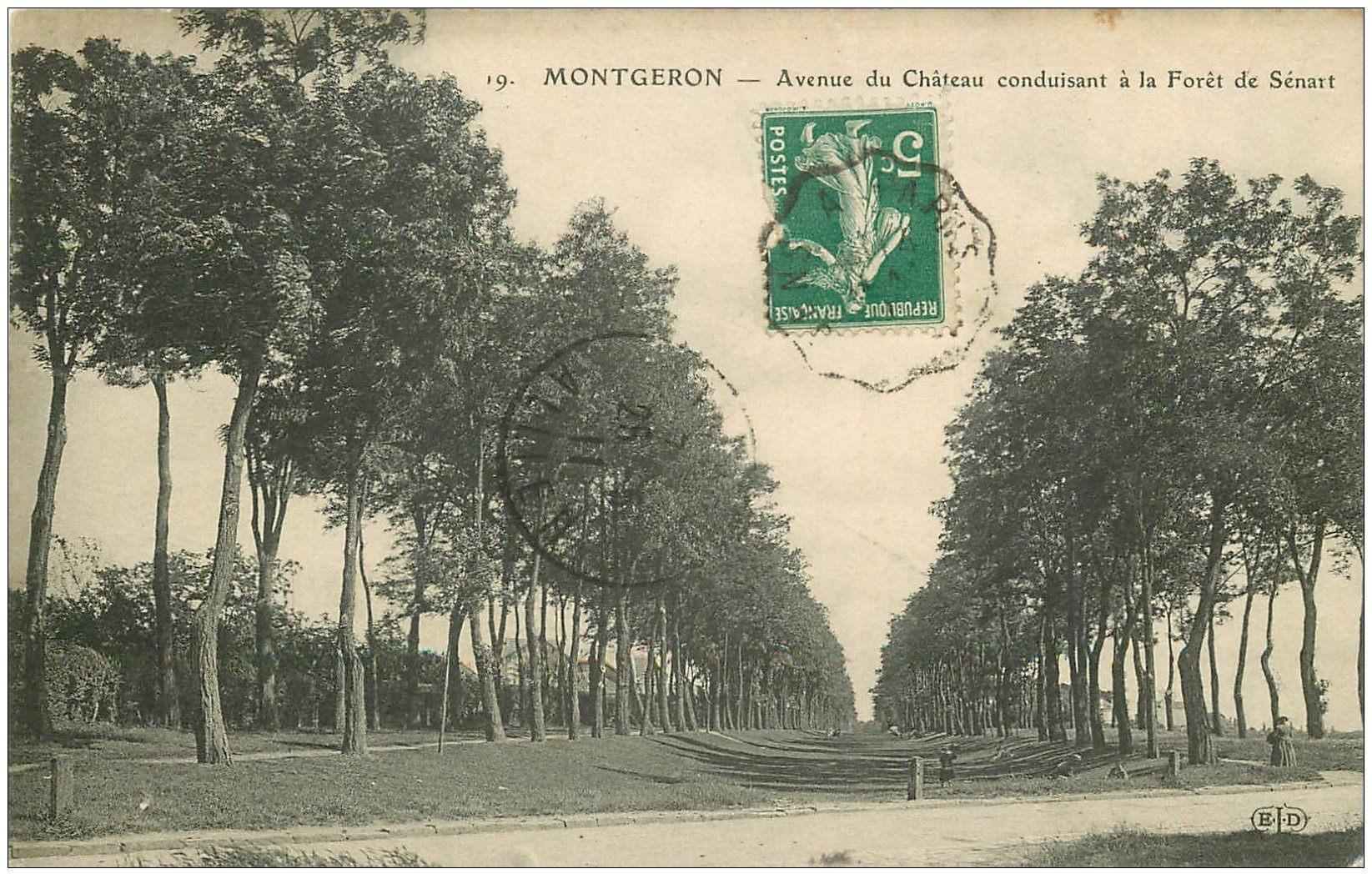 carte postale ancienne 91 MONTGERON. Avenue du Château vers Forêt de Sénart 1911