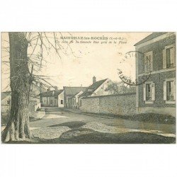 91 NAINVILLE-LES-ROCHES. La Grande Rue prise de la Place 1923