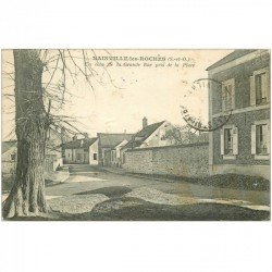 carte postale ancienne 91 NAINVILLE LES ROCHES. La Grande Rue prise de la Place 1923
