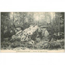 carte postale ancienne 91 NAINVILLE LES ROCHES. Personnages sur Rochers du Saut de Loup 1919
