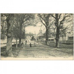 carte postale ancienne 91 SOISY SOUS ETIOLLES. Avenue Chevalier et Eglise