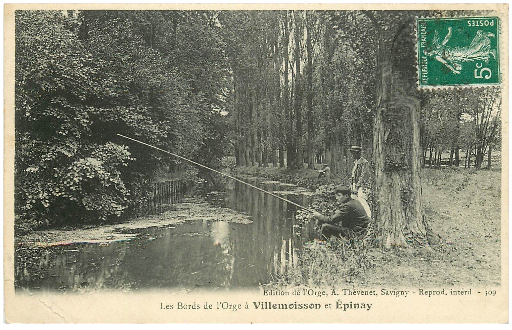 carte postale ancienne 91 VILLEMOISSON SUR ORGE. Pêcheurs sur les Bords de l'Orge 1912