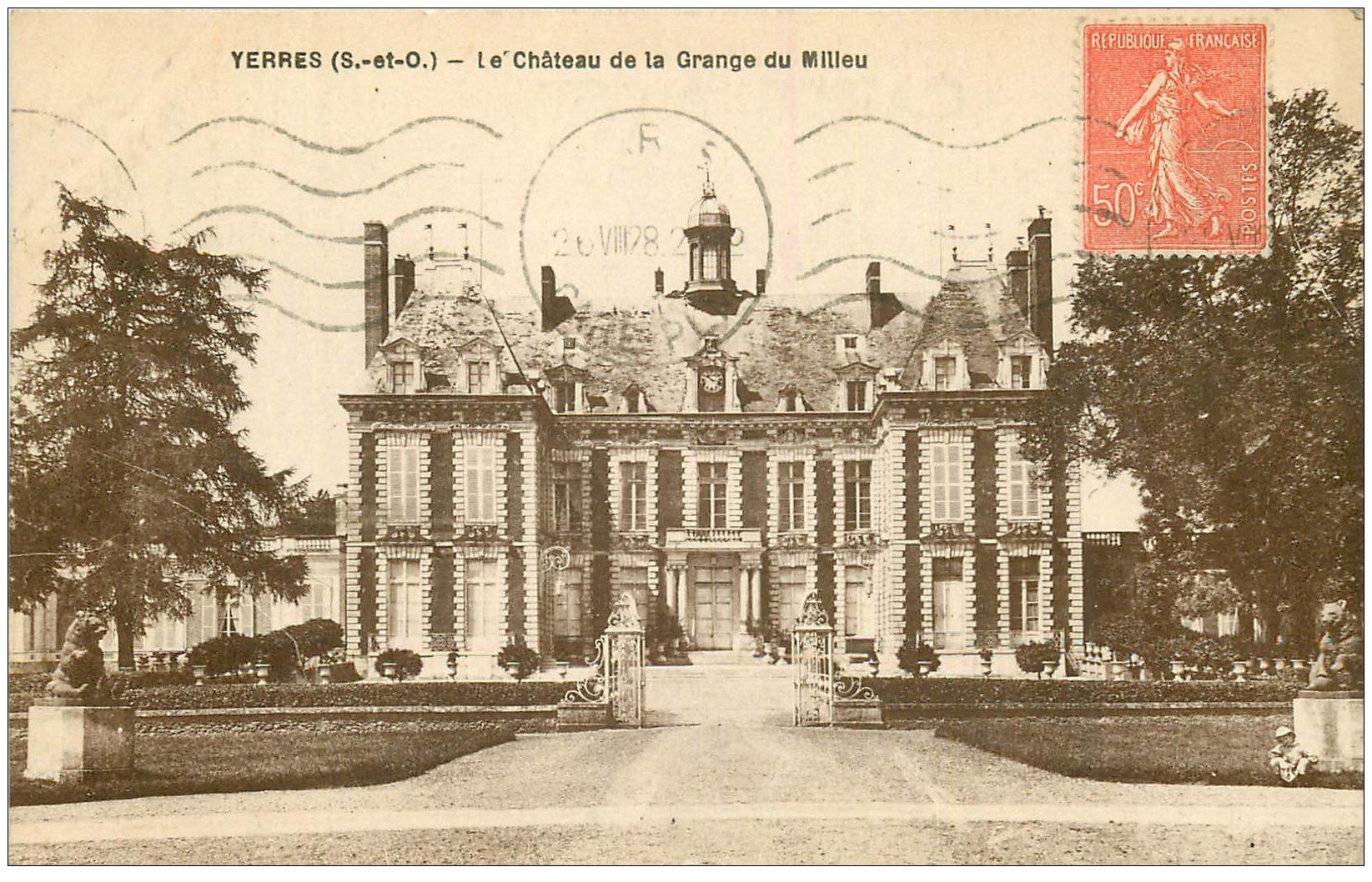 carte postale ancienne 91 YERRES. Château de la Grange du Milieu. Ecrite à M. Bluth Chef d'Orchestre 1928