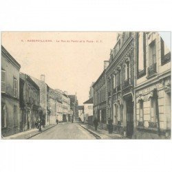 carte postale ancienne 93 AUBERVILLIERS. La Poste rue de Pantin 1915. Carte biseautée coin droit...