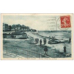carte postale ancienne 14 LUC-SUR-MER. Baleine échouée 1938