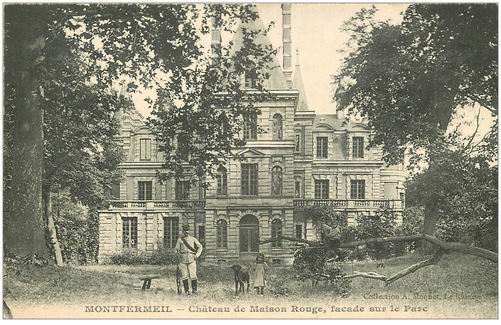 93 MONTFERMEIL. Garde Chasse au Château de la Maison Rouge