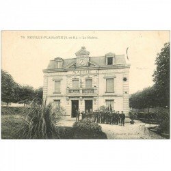 carte postale ancienne 93 NEUILLY PLAISANCE. La Mairie belle animation