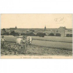 carte postale ancienne 93 NOISY LE SEC. Laboureurs et Cheval de labour. Mairie et Eglise 1914