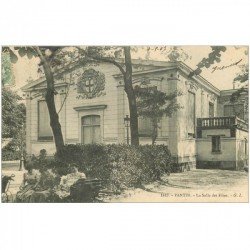 93 PANTIN. Nurses avec landaus devant la Salle des Fêtes 1907