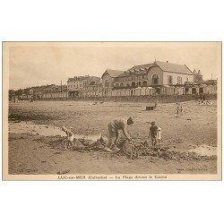carte postale ancienne 14 LUC-SUR-MER. La Plage devant Casino