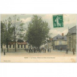 carte postale ancienne 93 STAIN. La Poste, Hôtel de Ville et Ecoles 1908