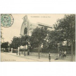 carte postale ancienne 93 VILLEMOMBLE. Enfants près de la Salle des Fêtes 1906