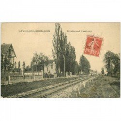 carte postale ancienne K. 93 PAVILLONS-SOUS-BOIS. Boulevard d'Aulnay