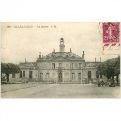 carte postale ancienne K. 93 VILLEMOMBLE. La Mairie 1934 cycliste et voiture ancienne
