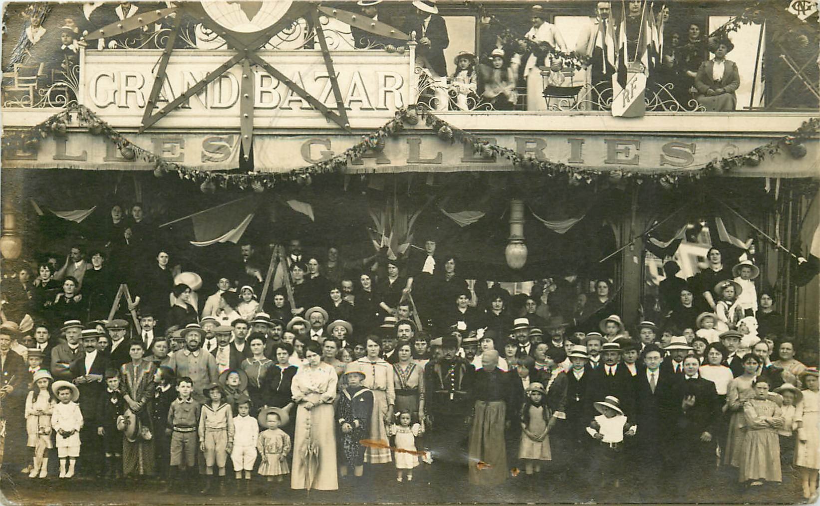 60 BEAUVAIS. Les Nouvelles Galeries du Grand Bazar Place Hôtel de Ville rue Louvet. Photo carte postale