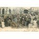 76 DIEPPE. La Vente du Poisson à la Criée 1902. Rare en carte colorisée...