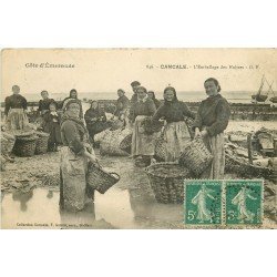 35 CANCALE. L"Emballage des Huîtres 1911. Pêcheuses et Crustacés métiers de la Mer bis