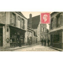 45 FERRIERES EN GATINAIS. Charcuterie et Magasin de Cartes Postales sur Grand'Rue 1926