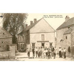 21 ROUGEMONT. Café du Centre et joueurs de Pétanque devant l'Epicerie 1950