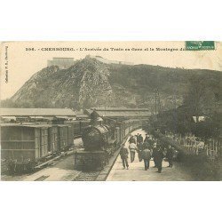 50 CHERBOURG. Arrivée du Train et sa Locomotive à vapeur en Gare 1909
