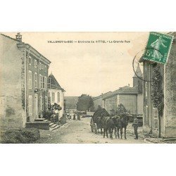 88 VALLEROY LE SEC. Attelage de fumier sur Grande Rue 1908