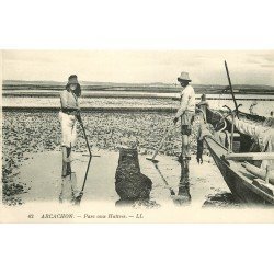 33 ARCACHON. Parc aux Huîtres. Pêcheurs et Crustacés. Métiers de la Mer