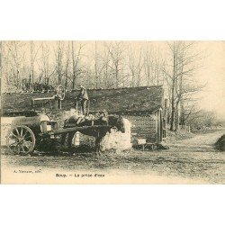 51 BOUY. La prise d'eau au Puits avec attelage Cheval et Citerne