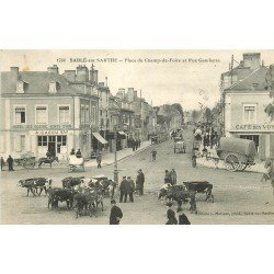 72 SABLE-SUR-SARTHE. Vaches sur Place du Champ-de-Foire et Rue Gambetta Hôtel et Café 1915