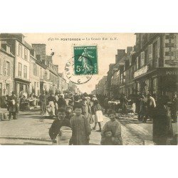 50 PONTORSON. Marché et Brocante sur la Grande rue 1912