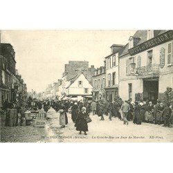 50 PONTORSON. Jour de Marché sur Grande Rue 1913 Hôtel de Bretagne