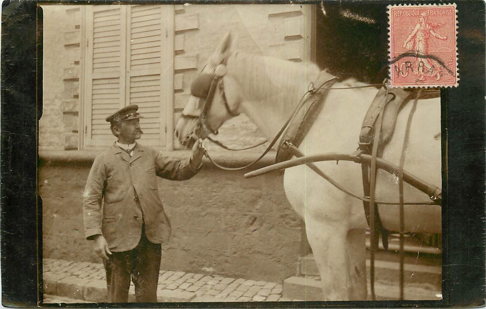 62 MARENLA. Un Livreur et son attelage. Photo carte postale ancienne 1909