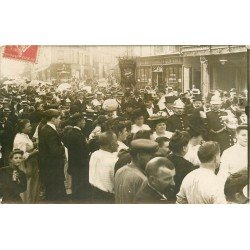 93 MONTREUIL SOUS BOIS. Fanfare Amicale Montreuilloise. Truiterie Chobert et Tabac Buret Rue de Paris 1907