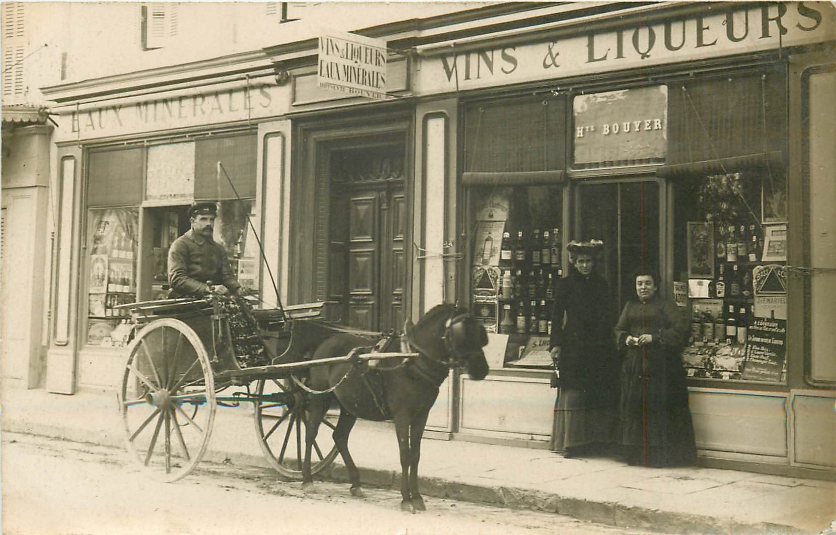 PARIS XIII. Superbe attelage devant Le Maison Bouyer au 22 rue du Moulin des Prés. Photo carte postale