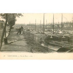 93 SAINT DENIS. Péniches dans le Port vers 1900