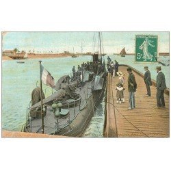 carte postale ancienne 14 OUISTREHAM. Torpilleur dans l'Avant-Port 1910